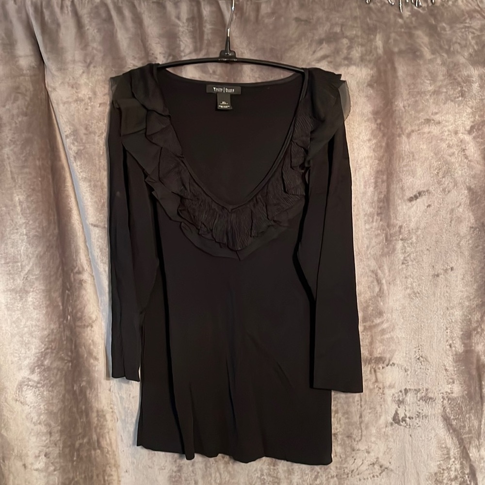 White House Black Market Size XL Body 73% 23% Nylon 4% Spandex
